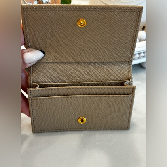 PRADA Cammeo Saffiano Fiocco Leather Bow Card Holder  *Pre-Loved* - Picture 5 of 16